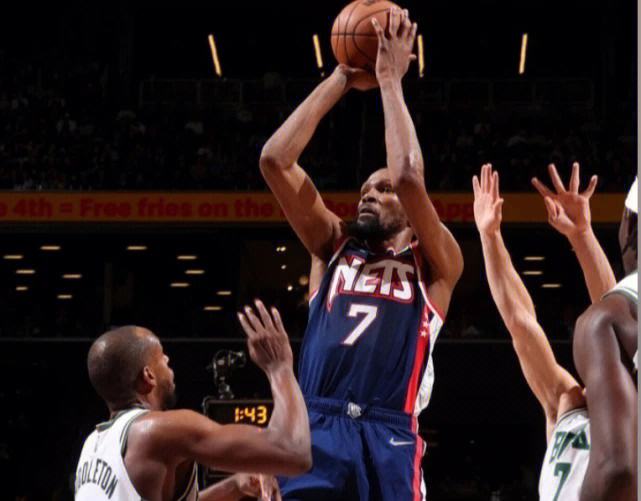 字母哥焦点对战，莎拉波娃与80激战热火分钟，表现优异胜负难料！